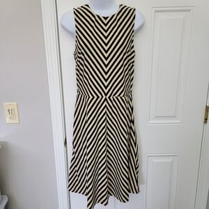 J Mclaughlin Catalina Cloth Sleeveless A Line Dress Black Tan Chevron Flaw Small
